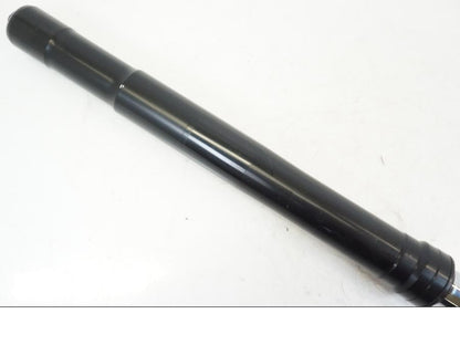 Snett nerifrån på Gaffelben från en Suzuki GSX-R 750 -2008 motorcykel.