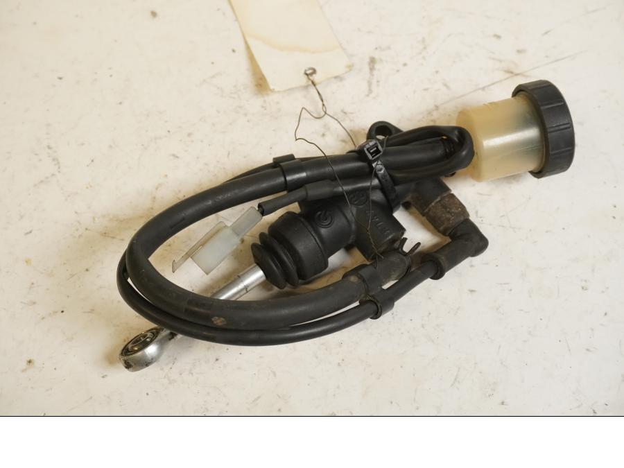 Framsidan på Bromshuvudcylinder från en KTM 690 SMC -2008 motorcykel.