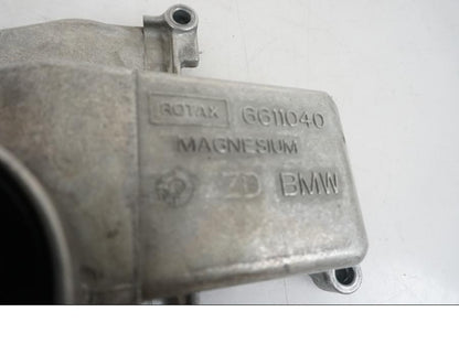 Vänster sida på Oljetank från en BMW F 800 GS -2009 motorcykel.