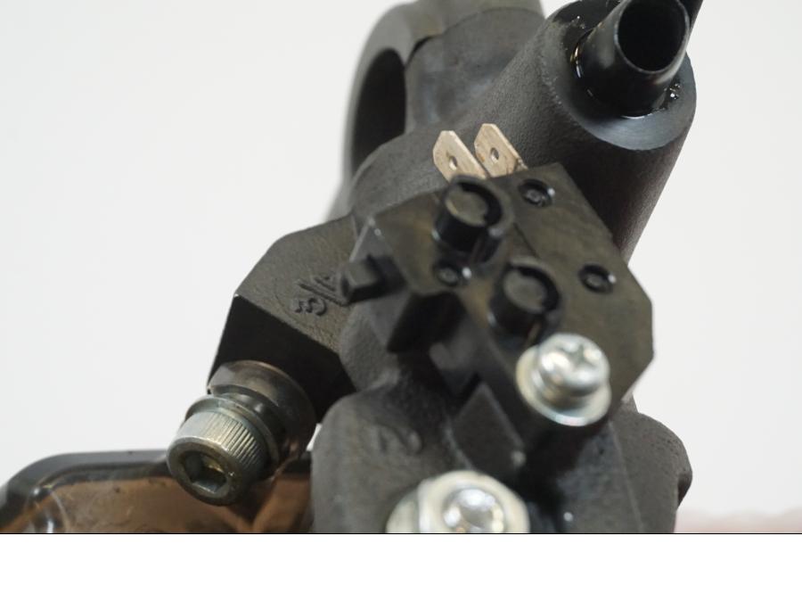 Extrabild2 på Bromshuvudcylinder från en Kawasaki Z 1000 -2014 motorcykel.