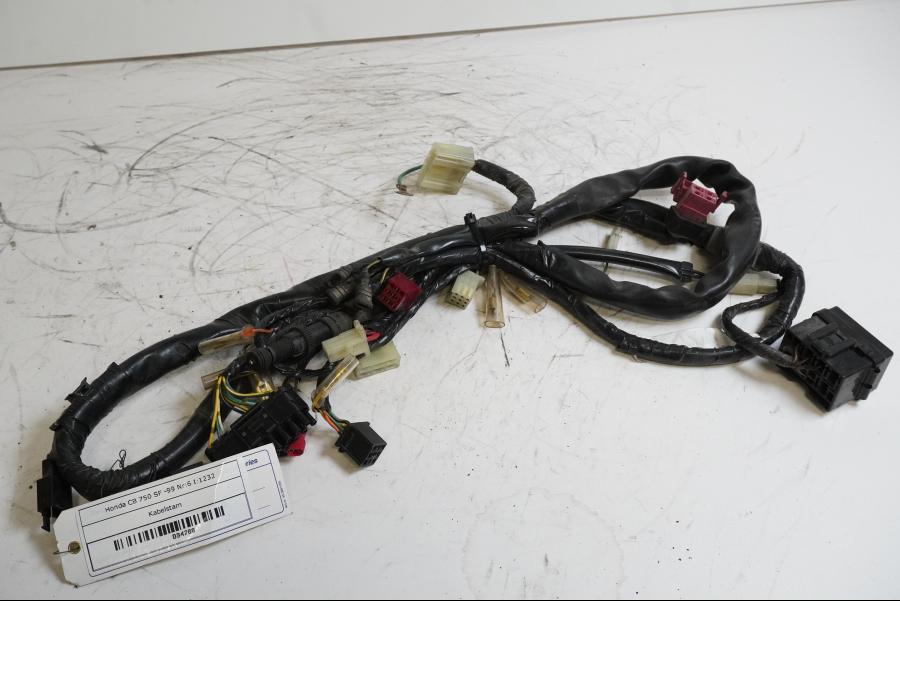 Framsidan på Kabelstam från en Honda CB 750 SF -1999 motorcykel.