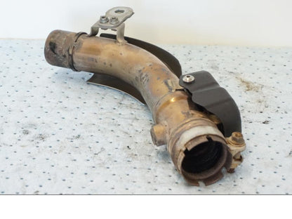 Snett uppifrån på Mellanrör från en Suzuki GSX 1300 BK -2008 motorcykel.