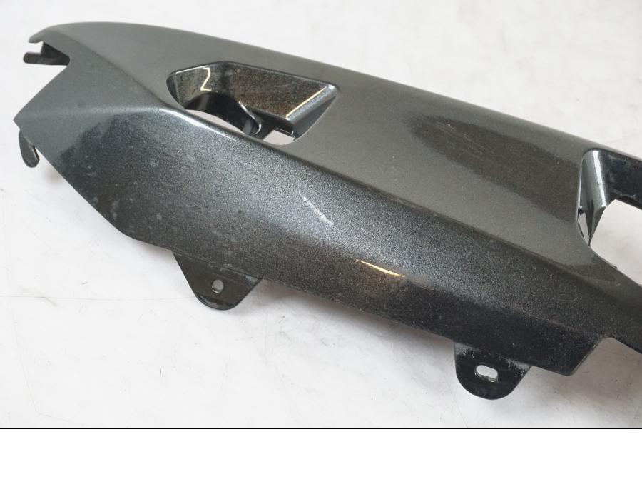 Höger sida på Bakvinge från en Kawasaki ER-6N -2016 motorcykel.