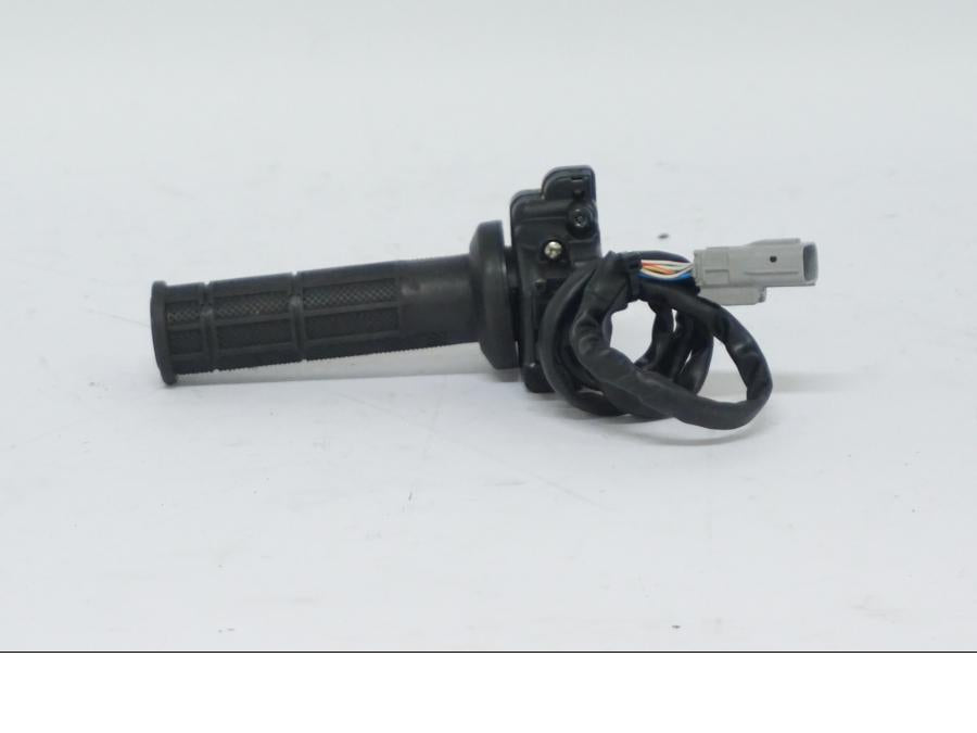 Baksidan på Gasreglage från en Ducati Desert X -2022 motorcykel.