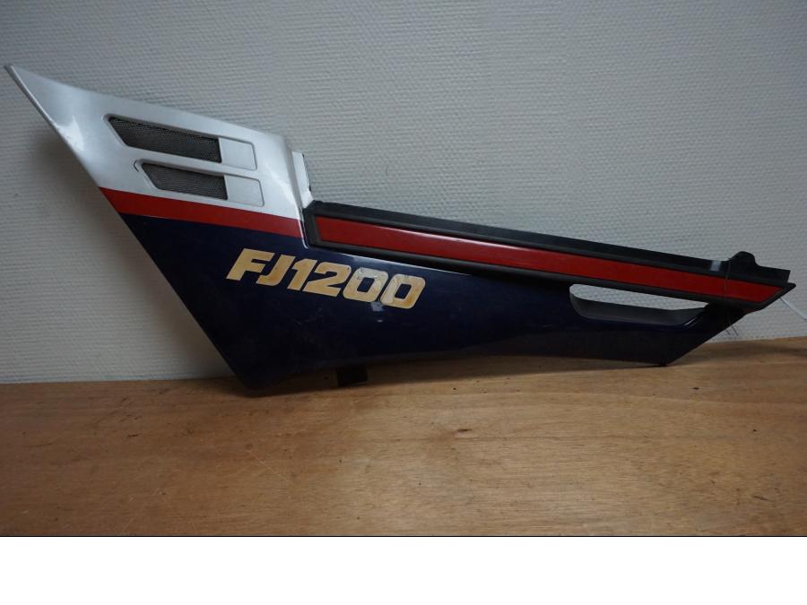 Framsidan på Sidopanel från en Yamaha FJ 1200 -1986 motorcykel.