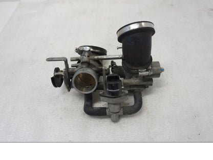 Höger sida på Spjällhus från en Ducati Monster 796 -2013 motorcykel.