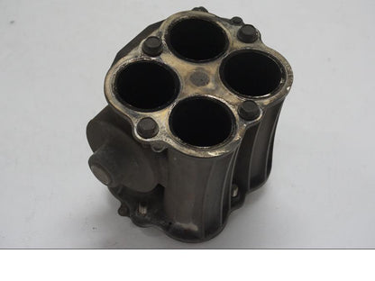 Framsidan på Avgasspjäll från en Honda CBR 900 RR -2000 motorcykel.