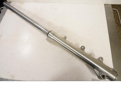 Framsidan på Gaffelben från en Yamaha XV 1100 -1998 motorcykel.