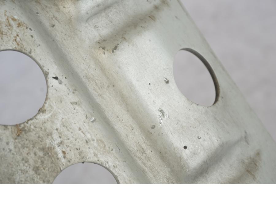 Vänster sida på Hasplåt från en BMW R 1200 GS -2005 motorcykel.