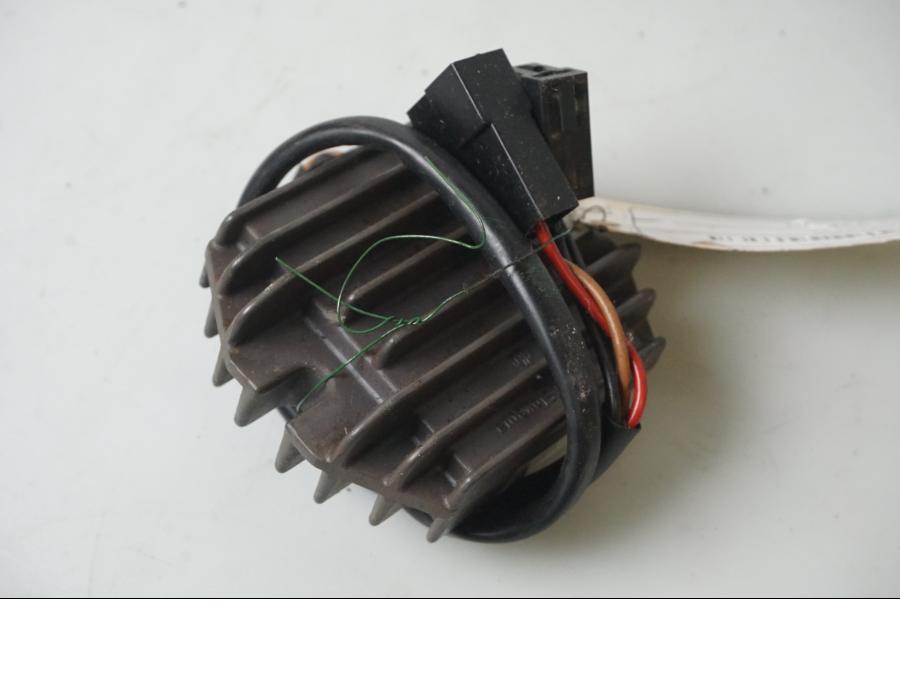 Framsidan på Likriktare från en MZ 125 -2003 motorcykel.