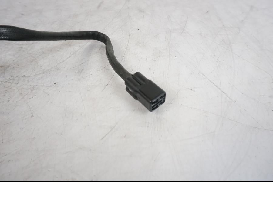 Baksidan på Lambdasond från en KTM 1290 Super Duke R -2021 motorcykel.