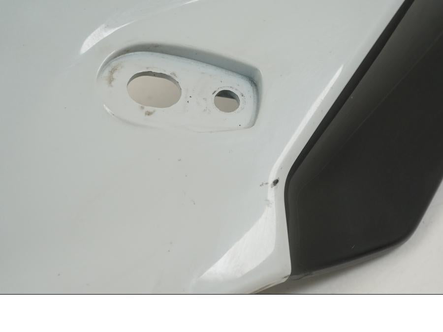 Vänster sida på Frontkåpa från en BMW S 1000 R -2019 motorcykel.