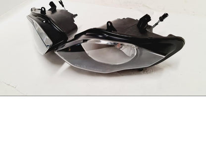 Framsidan på Strålkastare från en BMW R 1200 RS -2014 motorcykel.