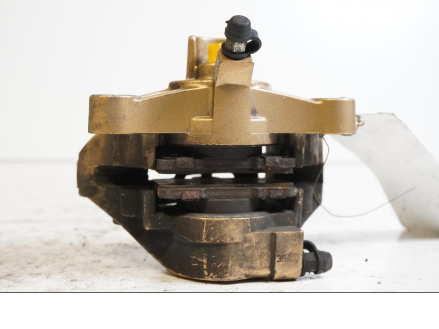 Höger sida på Bromsok från en Suzuki GSX-R 1000 -2003 motorcykel.