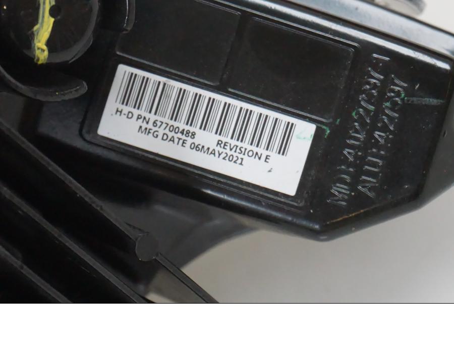 Snett uppifrån på Strålkastare från en H-D Adventure Pan America Special RA1250S -2021 motorcykel.