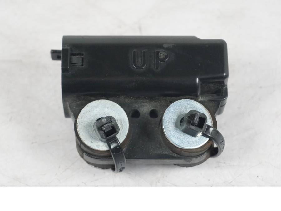 Framsidan på Tilt Sensor från en KTM 690 Duke -2015 motorcykel.