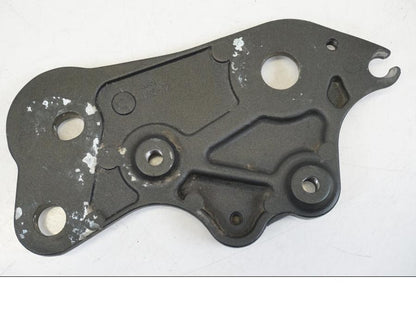 Vänster sida på Fotpinnefäste inre från en Yamaha XSR 700 -2016 motorcykel.