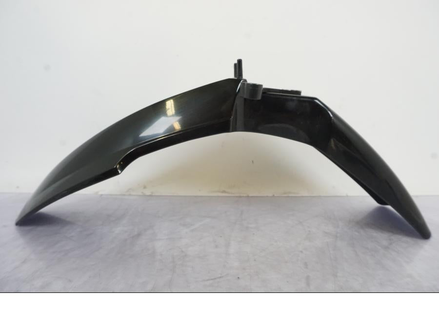 Snett uppifrån på Framskärm från en KTM 640 SM -2005 motorcykel.