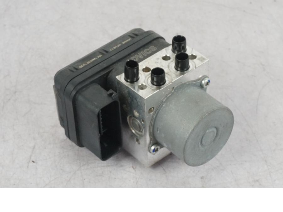 Framsidan på ABS Modulator från en Yamaha MT-09 SP -2018 motorcykel.