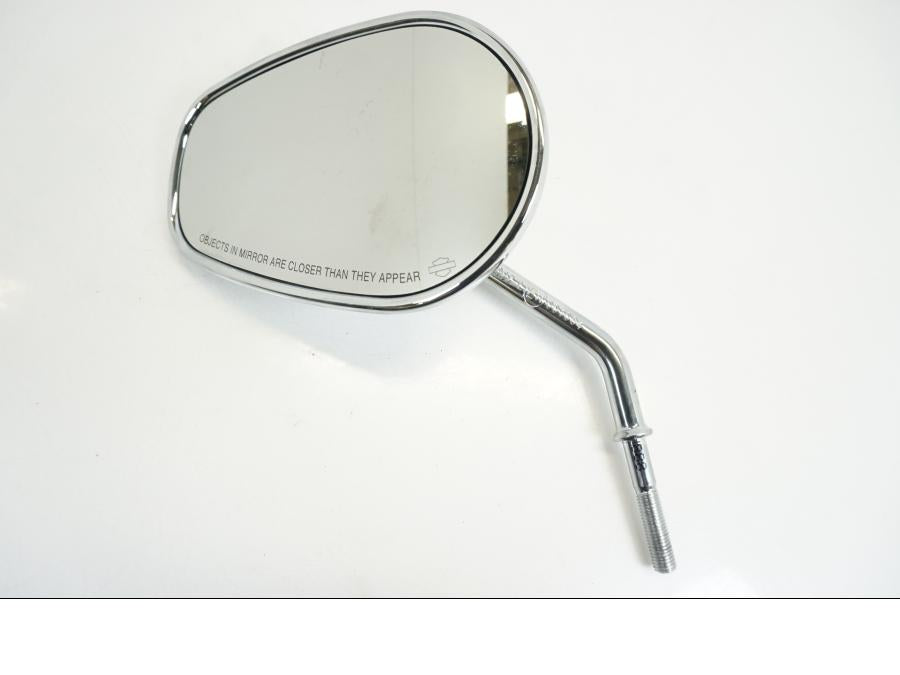 Framsidan på Backspegel från en H-D XL 1200 x -2010 motorcykel.