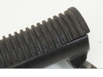 Höger sida på Fotpinne från en Kawasaki VN 800 -2000 motorcykel.