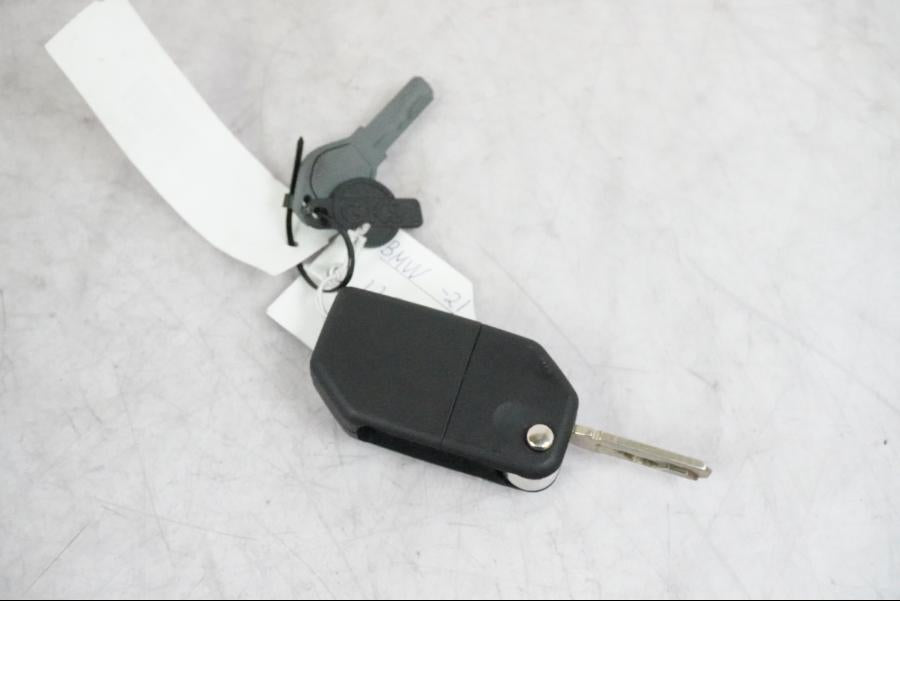 Extrabild2 på Låssats från en BMW R 1250 GSA -2021 motorcykel.