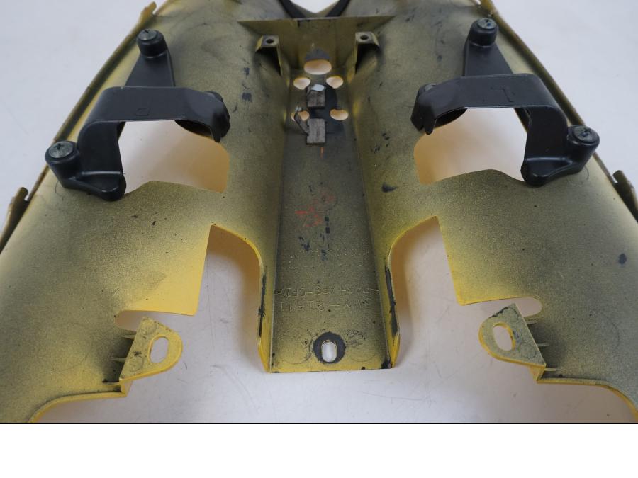 Extrabild2 på Undertail från en Yamaha YZF 1000 R1 -2006 motorcykel.