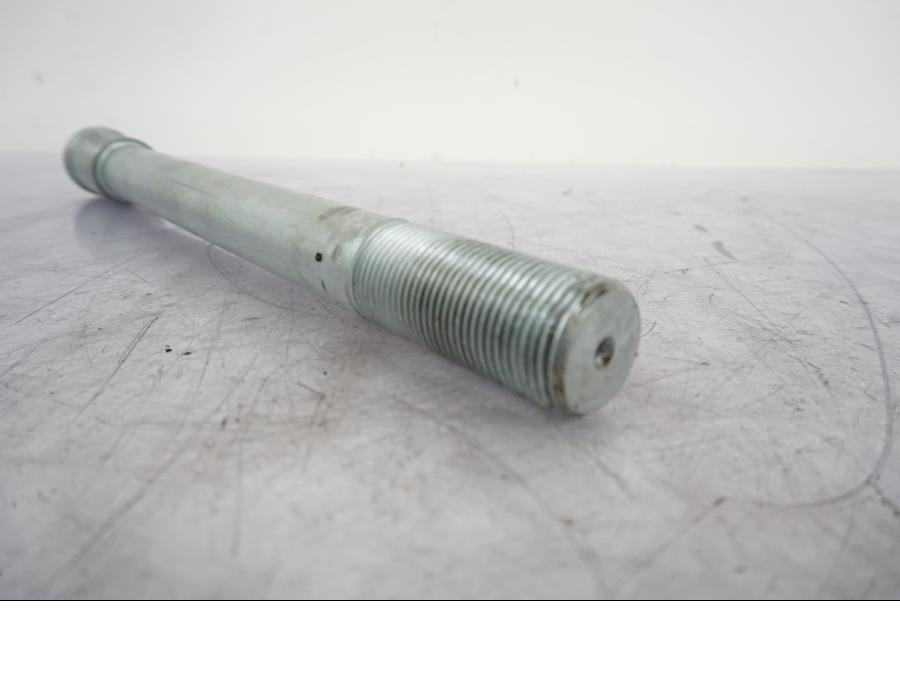 Snett uppifrån på Axel från en Kawasaki ER-6N -2012 motorcykel.