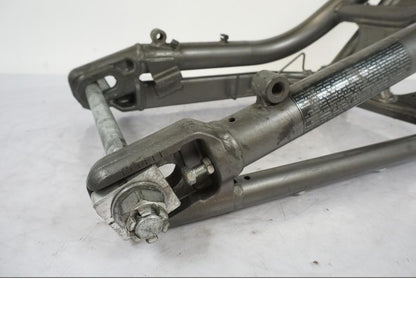 Snett nerifrån på Sving från en Kawasaki ER-6N -2012 motorcykel.