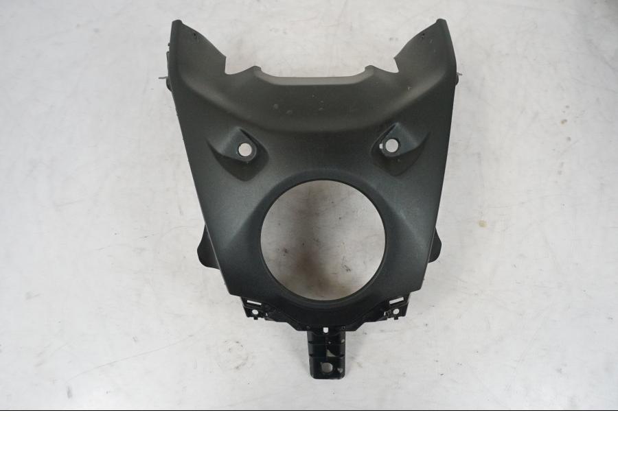 Framsidan på Bensintankskåpa från en Yamaha MT-07 -2023 motorcykel.