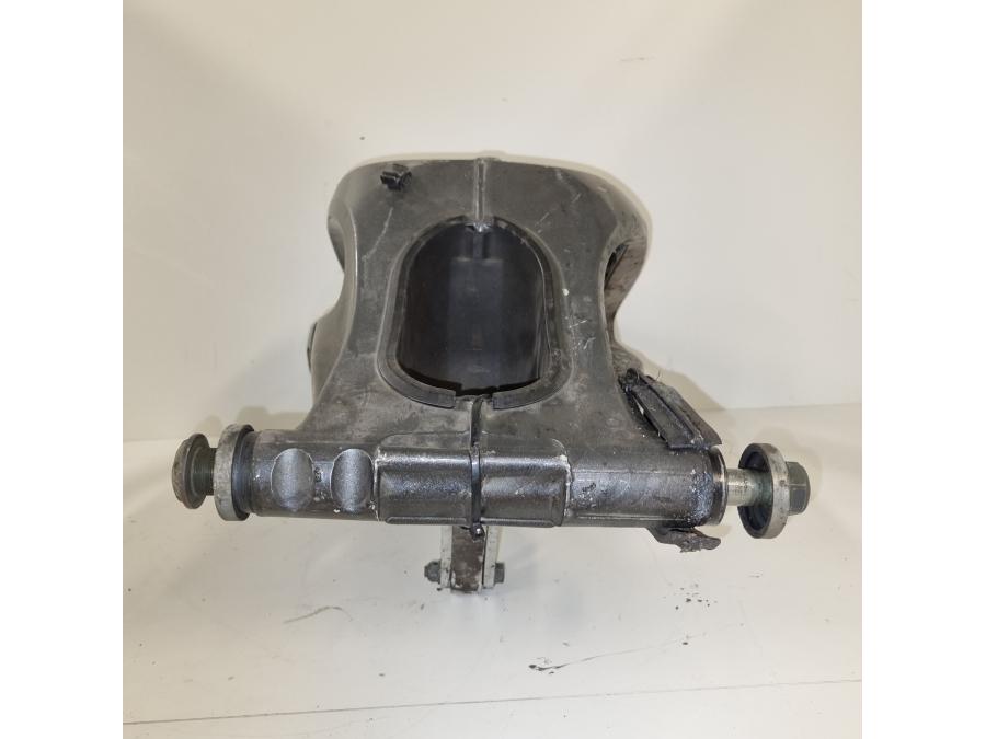 Baksidan på Sving från en Yamaha YZF R6 -2003 motorcykel.