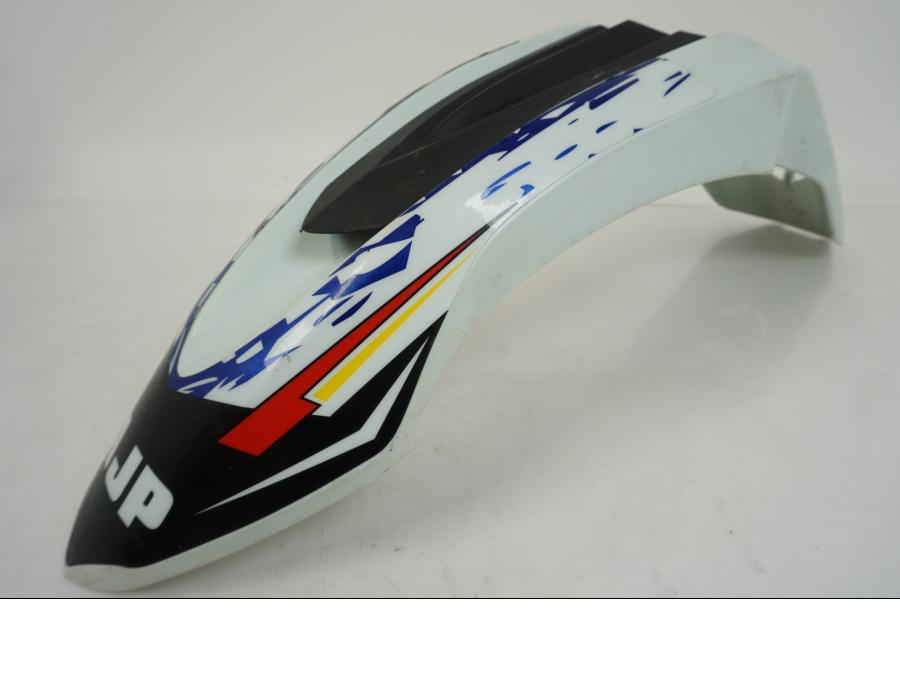 Vänster sida på Framskärm från en AJP PR7 -2021 motorcykel.