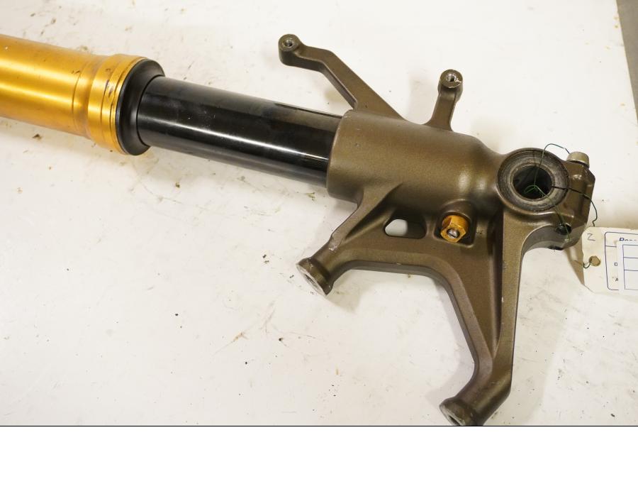 Baksidan på Gaffelben från en Kawasaki ZX-10R -2005 motorcykel.