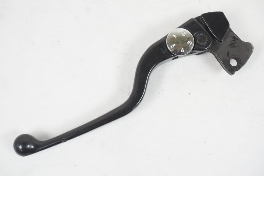 Framsidan på Kopplingsgrepp från en KTM 390 Adventure -2021 motorcykel.