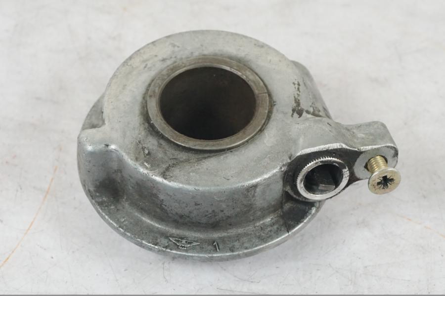 Framsidan på Hastighetsdrivning från en Triumph Daytona 955I -2000 motorcykel.