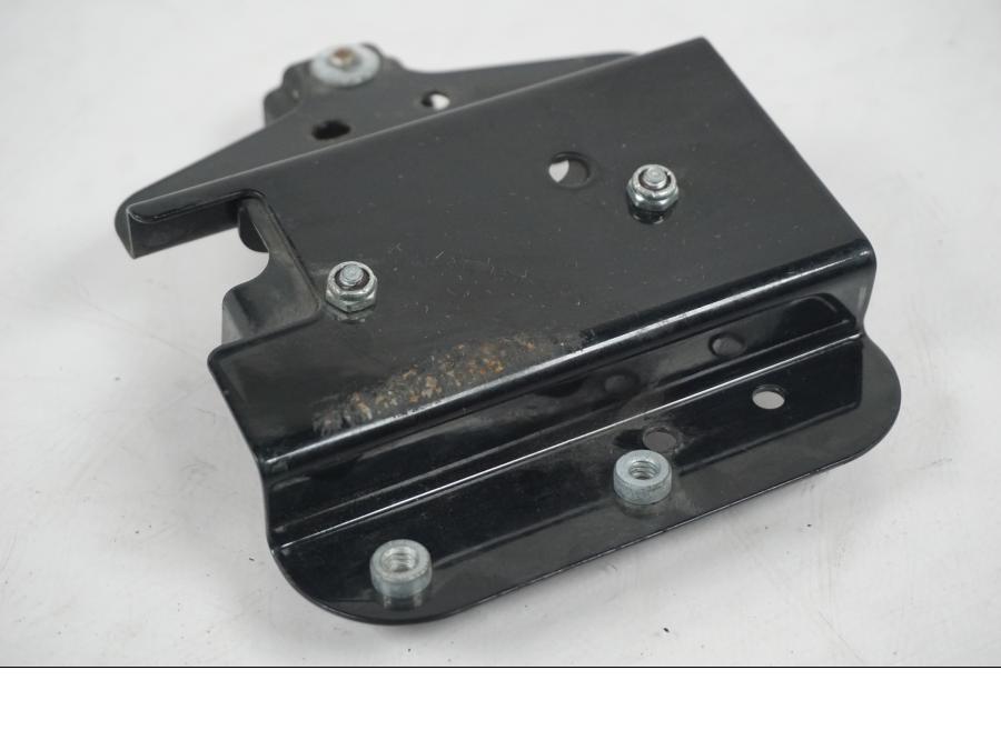 Baksidan på Larm från en H-D Softail Standard FXST -2001 motorcykel.