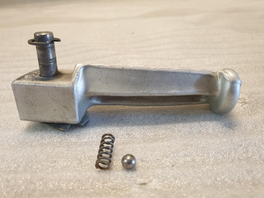 Höger sida på Fotpinne från en Triumph TT 600 -2001 motorcykel.