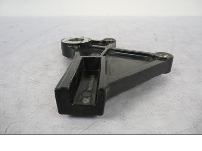 Höger sida på Bromsoksfäste från en Kawasaki ER-6N -2008 motorcykel.