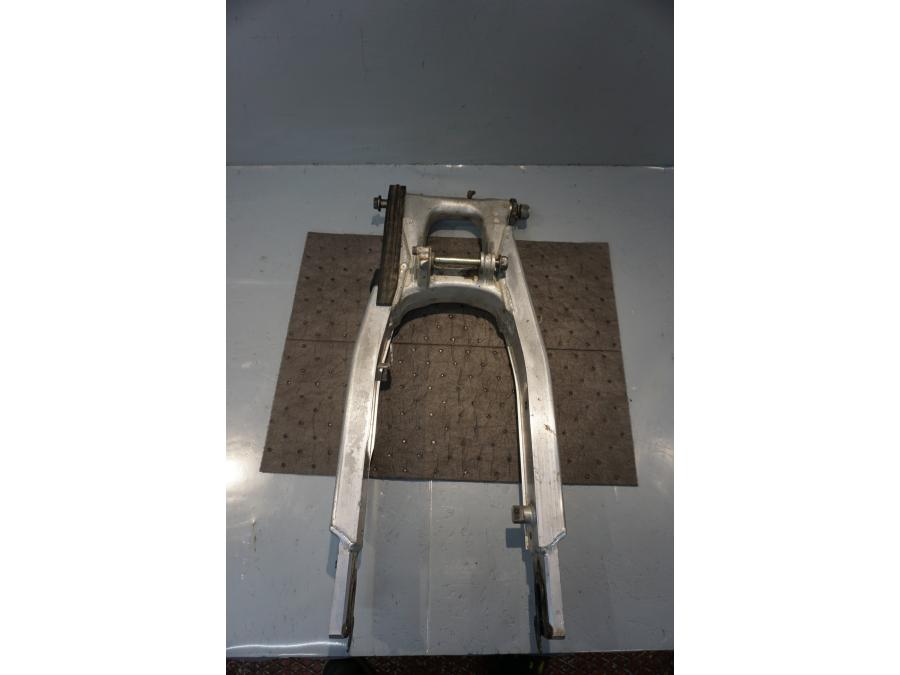 Höger sida på Sving från en Honda XR 600 R -1990 motorcykel.