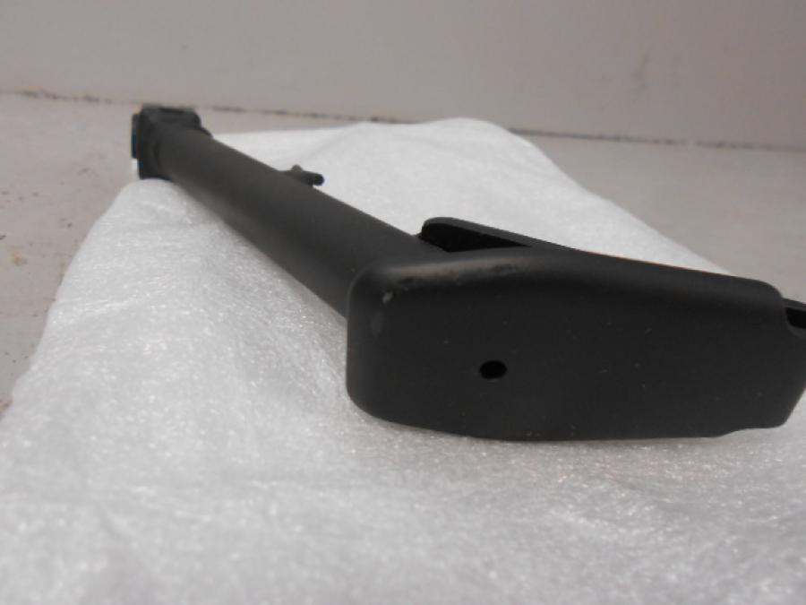 Vänster sida på Sidostöd från en Ducati Hyperstrada -2014 motorcykel.