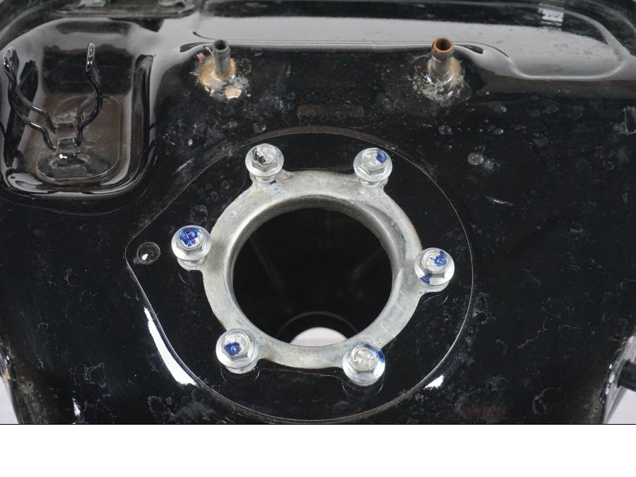 Extrabild2 på Bensintank från en KTM 390 Duke -2018 motorcykel.