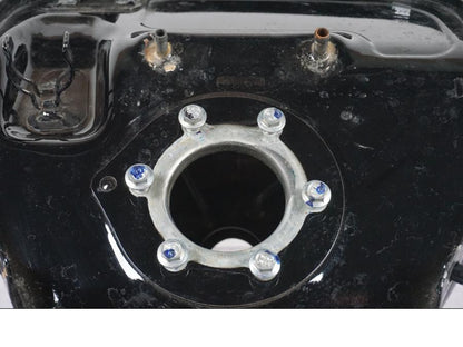 Extrabild2 på Bensintank från en KTM 390 Duke -2018 motorcykel.