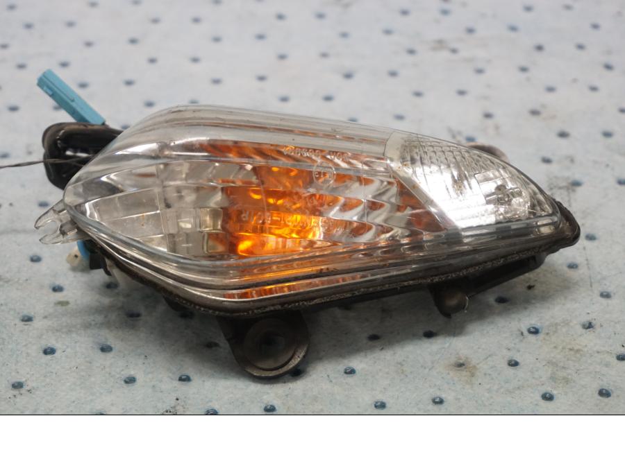 Framsidan på Blinkers från en Honda CBR 1000 RR -2011 motorcykel.