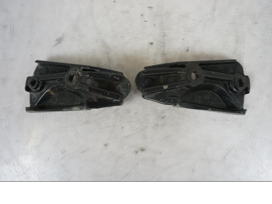 Snett uppifrån på Fotpinnefäste från en BMW R 1150 GS -2002 motorcykel.