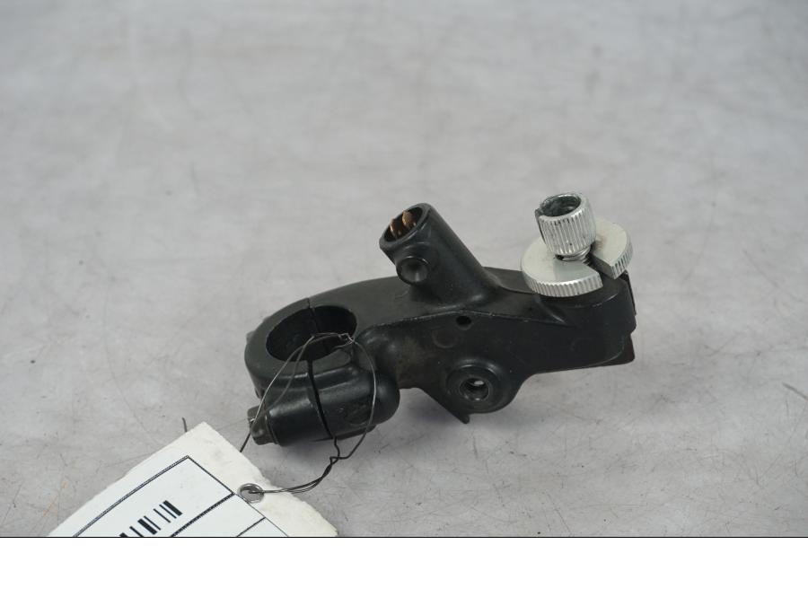 Framsidan på Kopplingsklo från en Honda CBR 900 RR -2000 motorcykel.