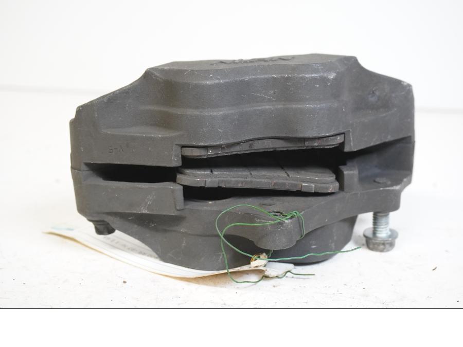 Vänster sida på Bromsok från en Honda CBR 900 RR -1997 motorcykel.