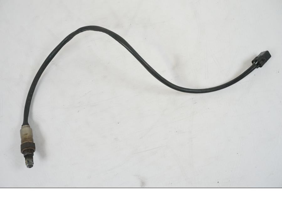 Framsidan på Lambdasond från en KTM 1290 Super Duke R -2018 motorcykel.