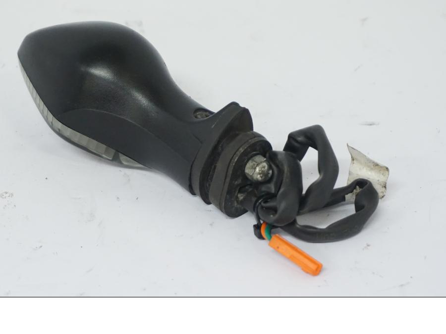 Snett uppifrån på Blinkers från en Honda CB 500 X -2015 motorcykel.