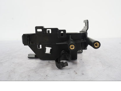 Vänster sida på Behållare från en H-D Softail Sport Glide FLSB -2022 motorcykel.