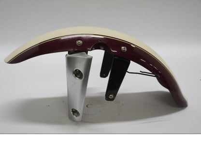 Framsidan på Framskärm från en Suzuki VZ 800 -1998 motorcykel.